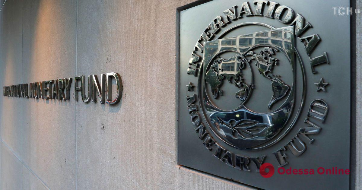 МВФ больше не считает маловероятным дефолт в России