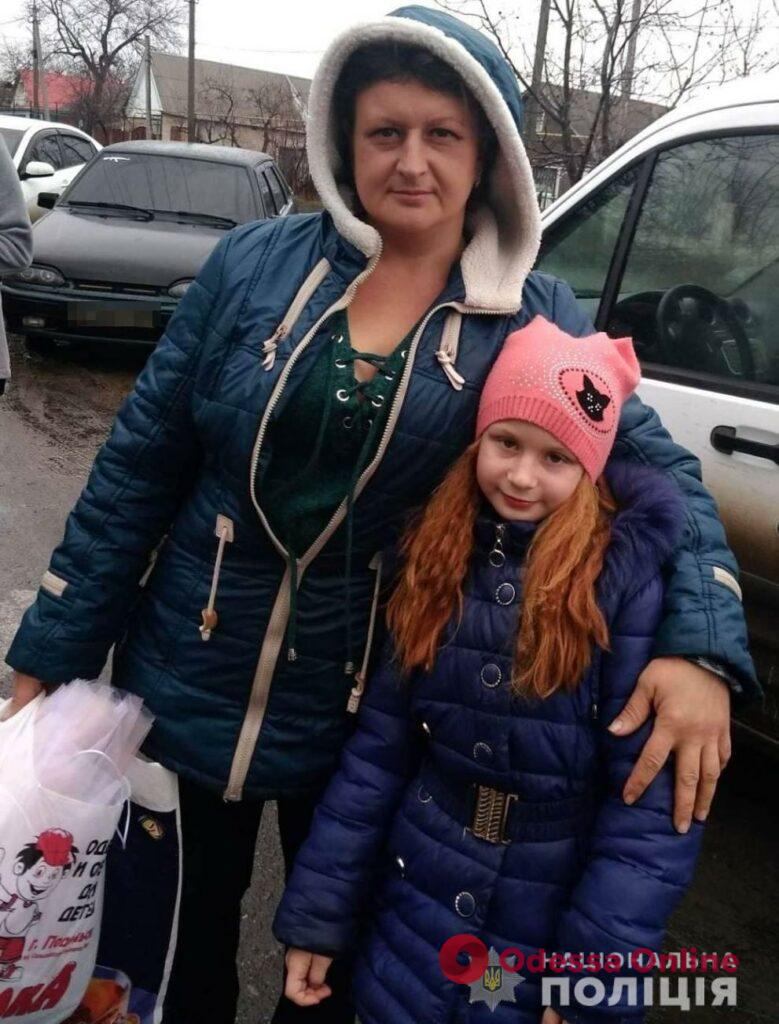 Вышли из дома и исчезли: в Одесской области разыскивают женщину с дочерью