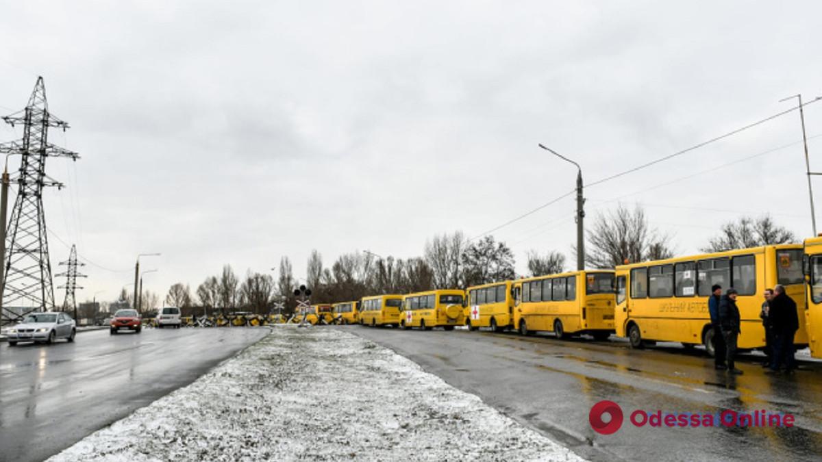 За сутки по гуманитарным коридорам эвакуировали 3343 человека, – Верещук