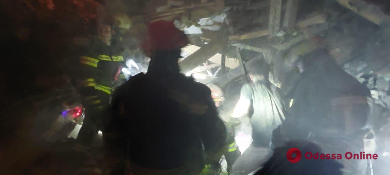 В Житомире в результате авиаудара по жилым домам погибли два человека
