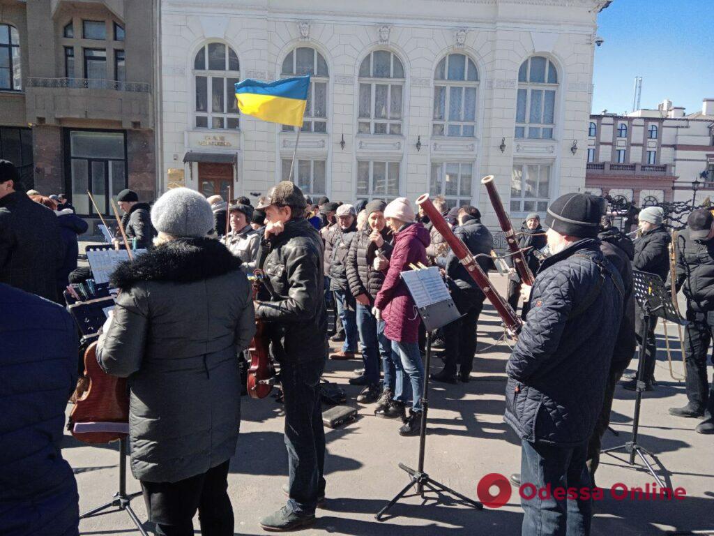 Закройте небо над Украиной: артисты Одесского оперного театра попросили поддержку у Европы
