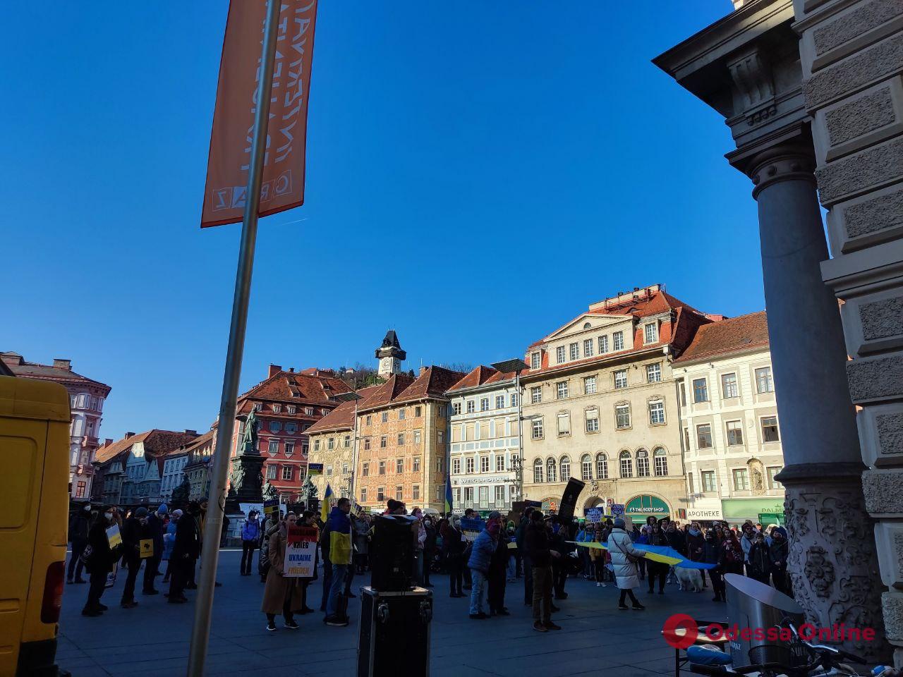 В разных странах продолжают проводить митинги в поддержку Украины (репортаж из австрийского Граца)