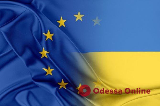 Украина получила три миллиарда евро помощи от ЕС