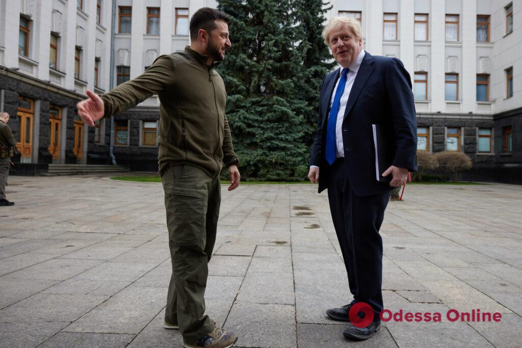 Великобритания предоставит Украине новый пакет финансовой и военной помощи, — Джонсон