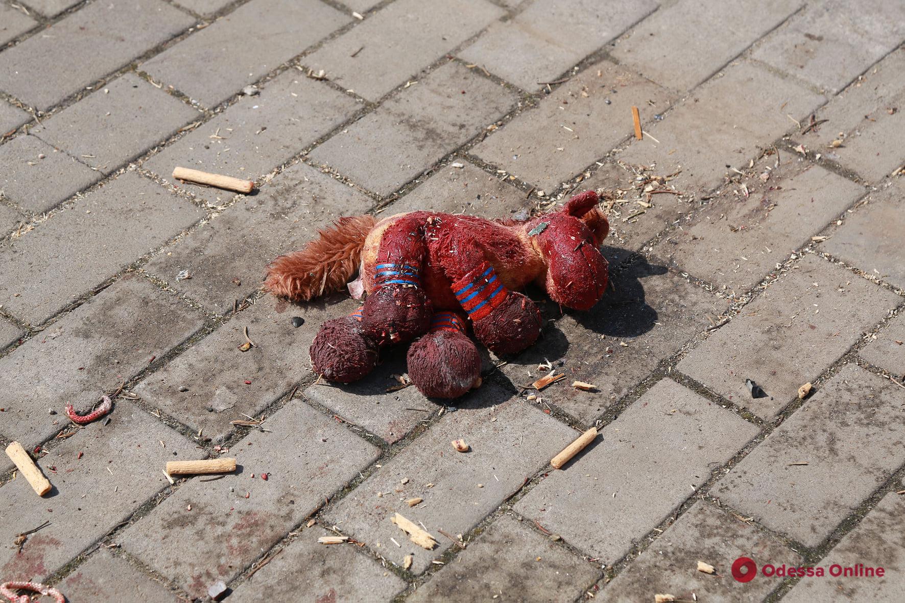 Российские оккупанты убили в Украине 352 детей
