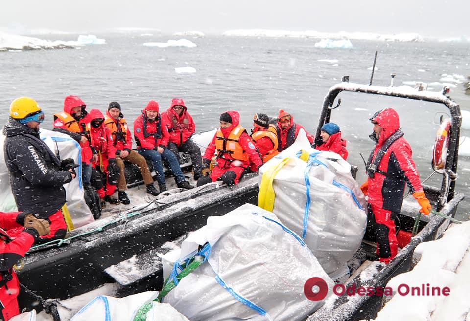 На украинскую антарктическую станцию «Академик Вернадский» прибыла 27 экспедиция (фото)