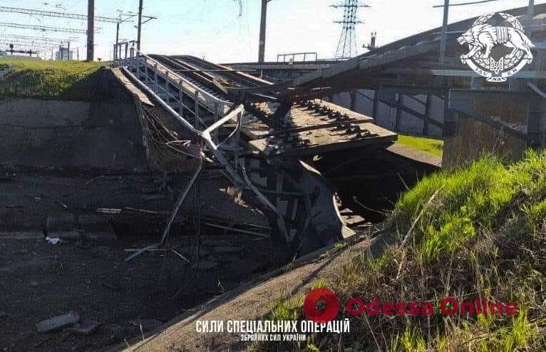 Генштаб: стратегически важный мост под Мелитополем взорвали бойцы Движения сопротивления