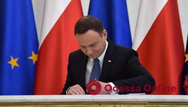 Президент Польши подписал изменения в закон о помощи украинским беженцам