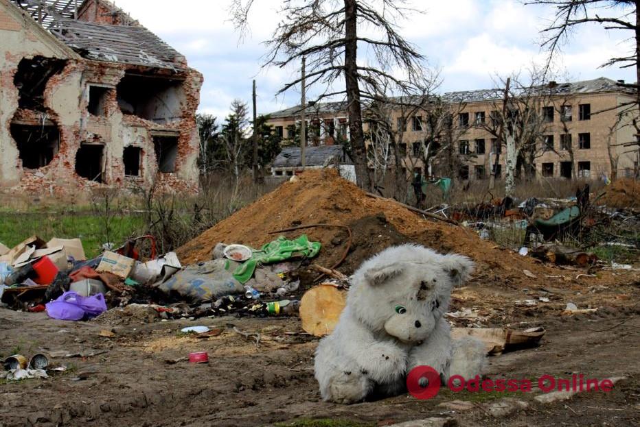 Внаслідок збройної агресії рф в Україні загинули 389 дітей