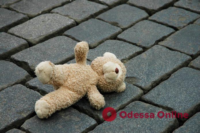 Из-за российской агрессии в Украине пострадали 953 ребенка