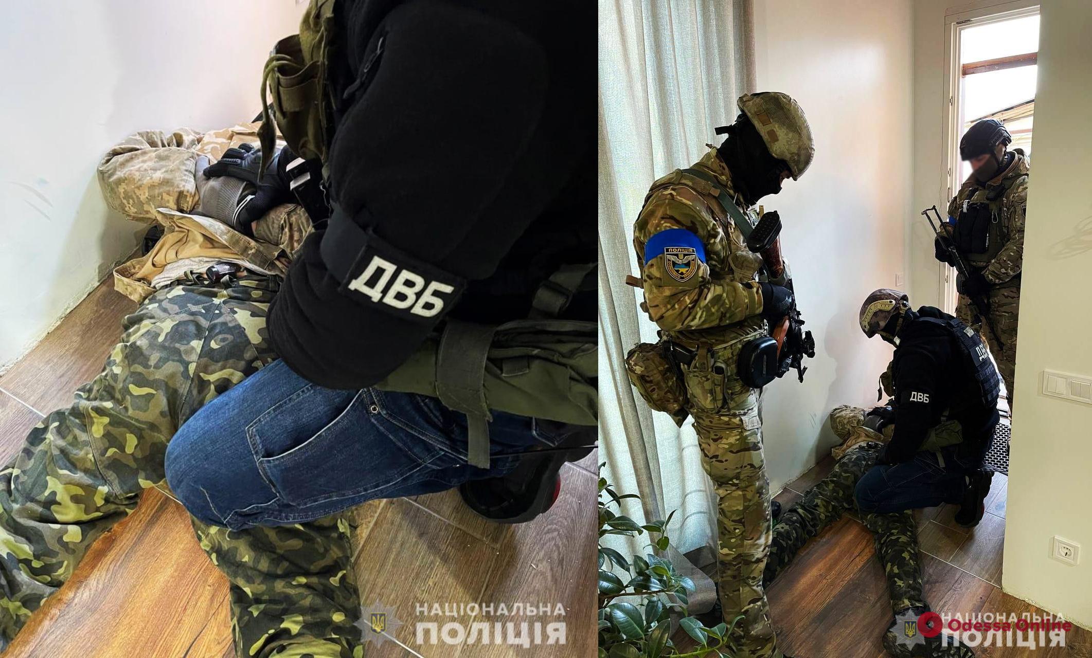 В Одессе задержали разбойника, планировавшего ограбить дом знакомого: на преступление он надел военную форму
