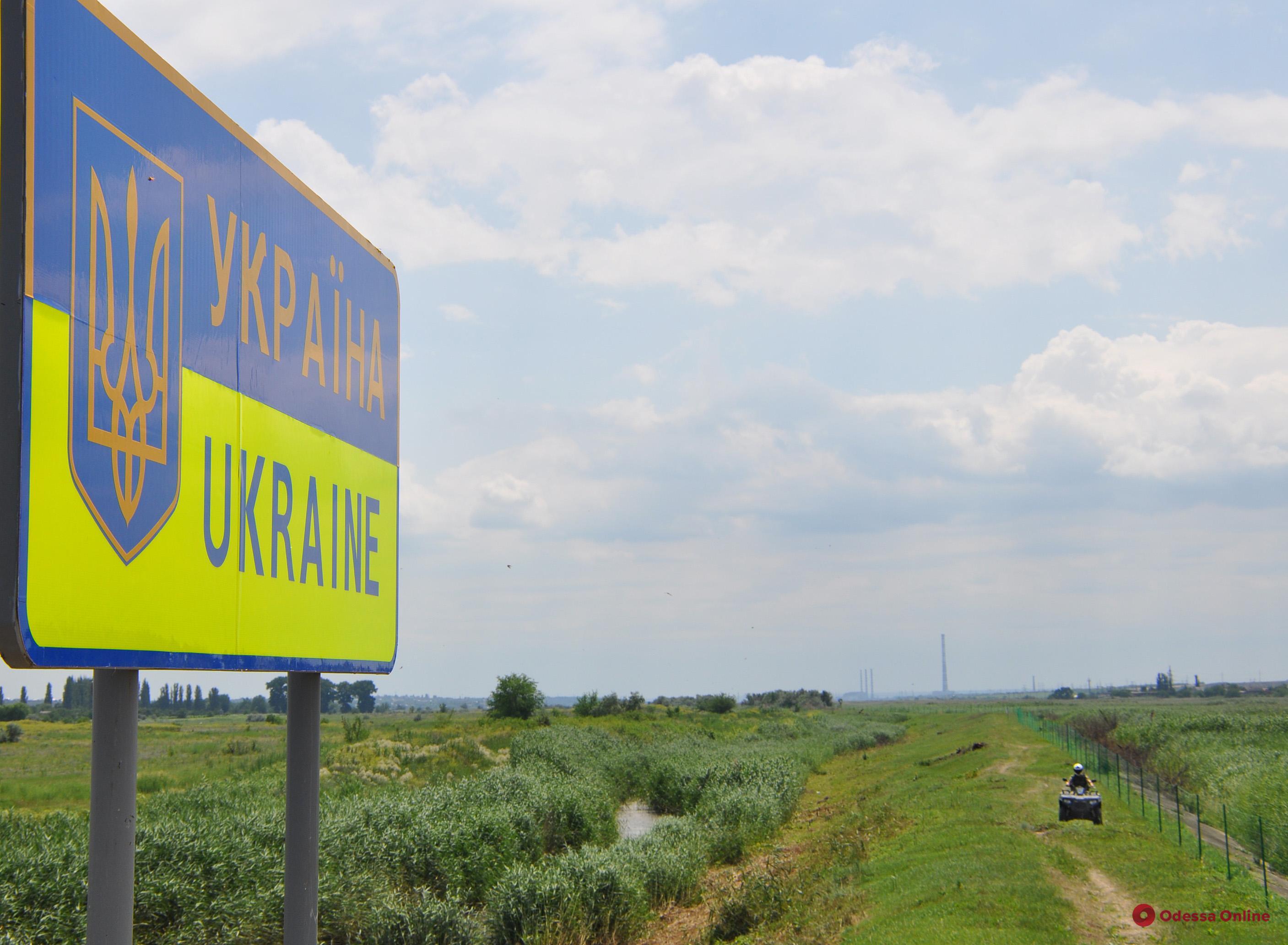 Двое жителей Одесской области пытались вывезти уклониста за границу