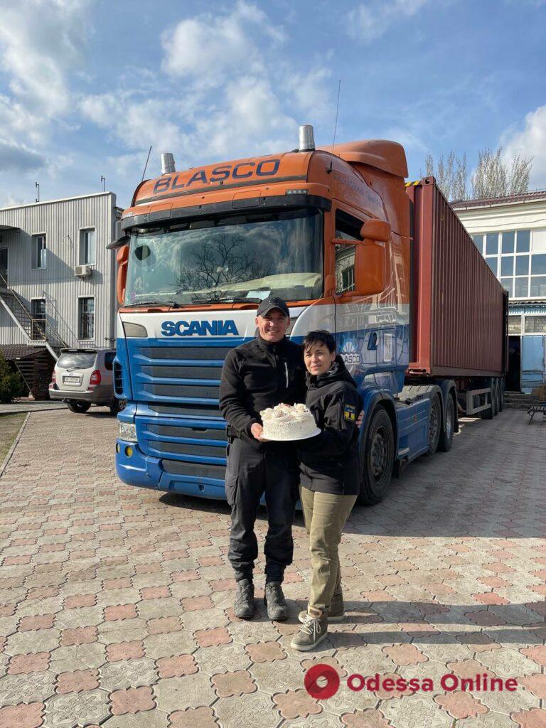 Из Одессы в Николаев отправили партию гуманитарной помощи