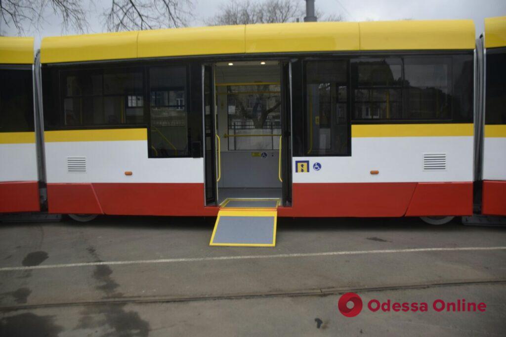 В Одессе собрали еще один трамвай «Одиссей-Макс»