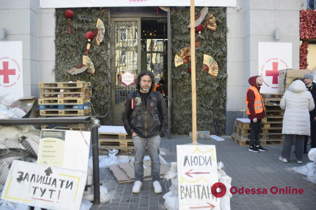 Объединили всех: в Одессе работает один из крупнейших гуманитарных волонтерских центров Украины