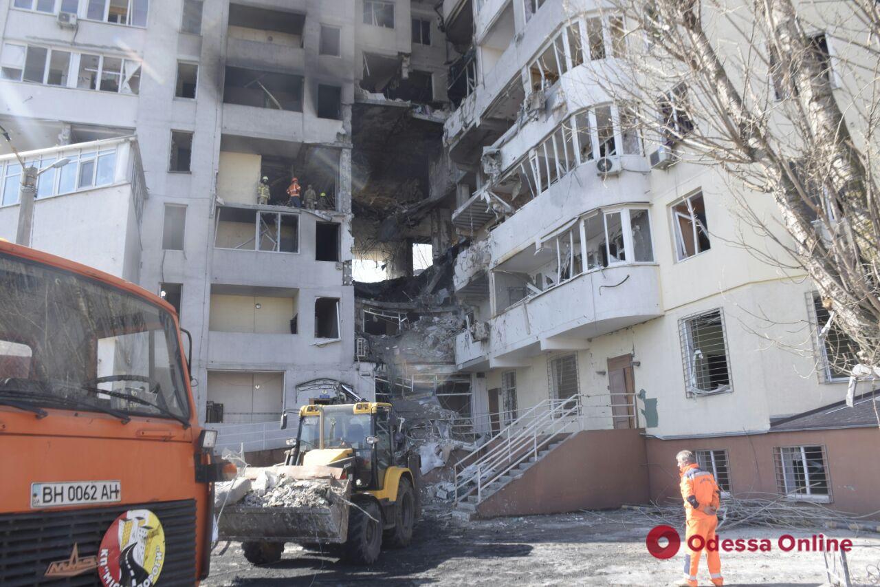 Ракетный удар по Одессе: двум пострадавшим назначили операции