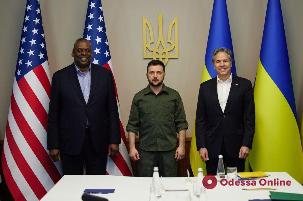 Киев посетили глава Пентагона и госсекретарь США: о чем говорили