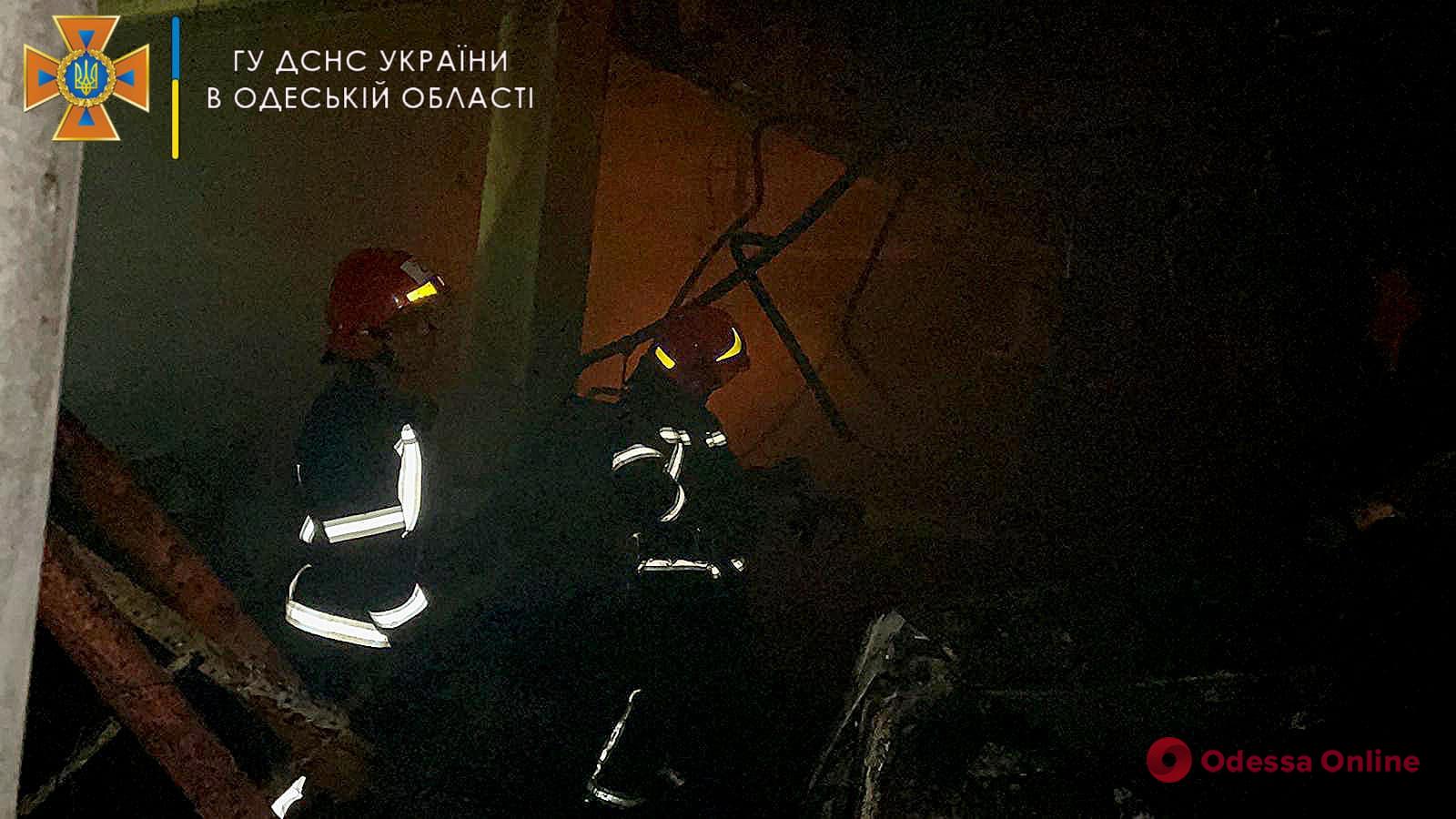 Одесса: российские оккупанты нанесли ракетные удары по торговому центру и складу — есть погибший