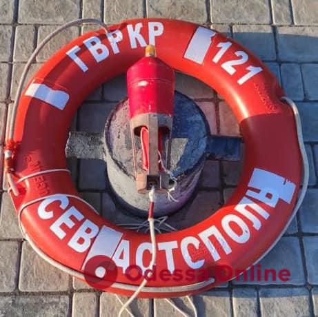 Не спас: в море выловили спасательный круг с крейсера «Москва»