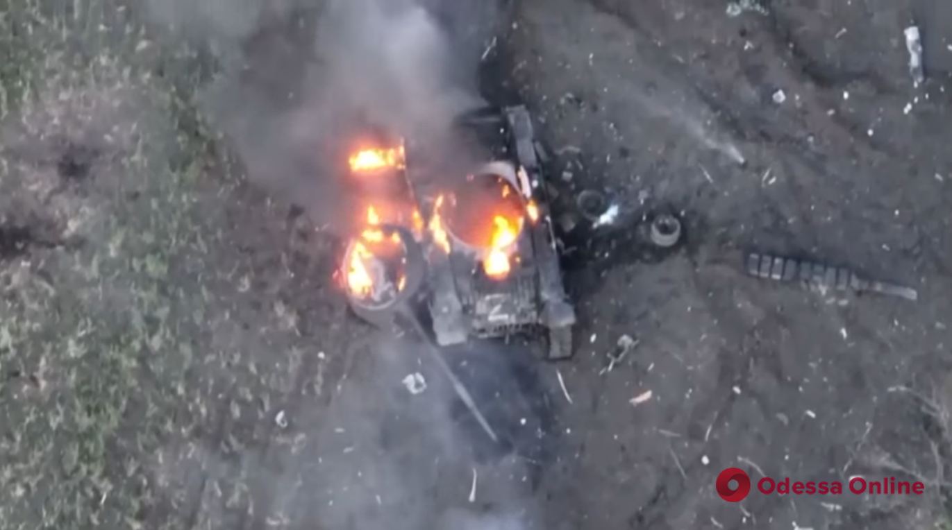 Украинские десантники уничтожили два российских танка и БМП вместе с экипажами (видео)
