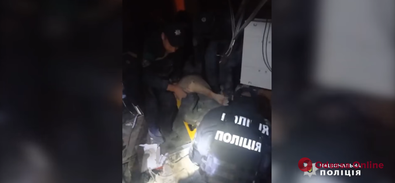 Правоохранители опубликовали видео спасения людей после ночного ракетного удара по Одессе
