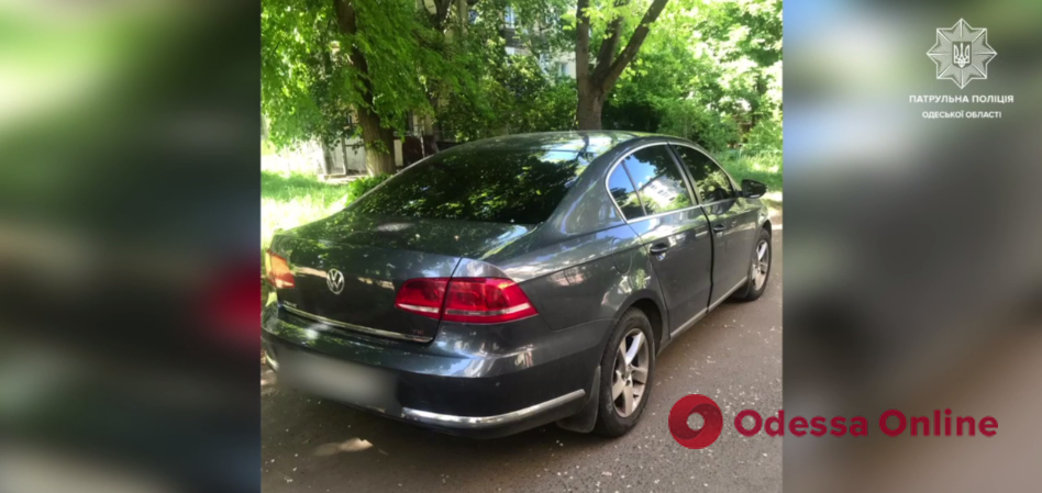Ехал задним ходом: в Одессе автомобиль сбил пешехода