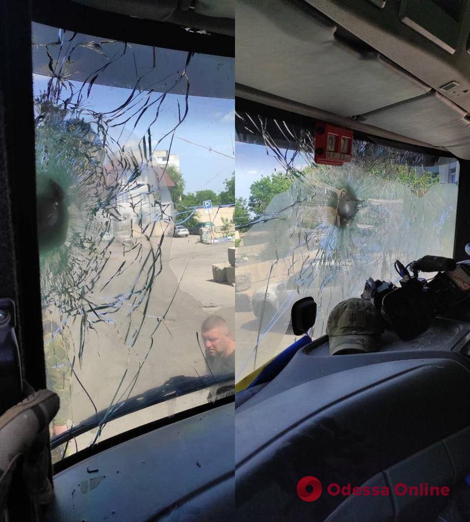Рашисты обстреляли эвакуационный транспорт в Луганской области — погиб французский журналист (осторожно, фото)