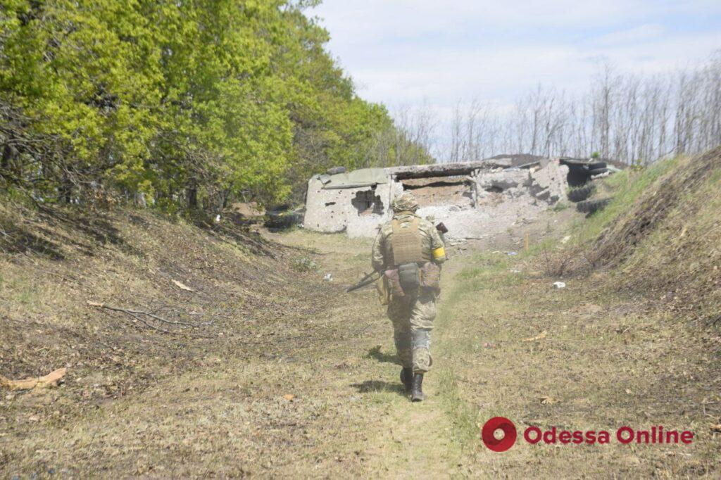 Разбитые дома, горы мусора и трупы: как выглядят освобожденные села Харьковской области (фото)