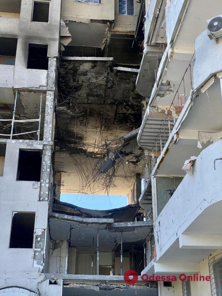 В Одессе восстановят две секции жилого дома, пострадавшего от ракетного удара