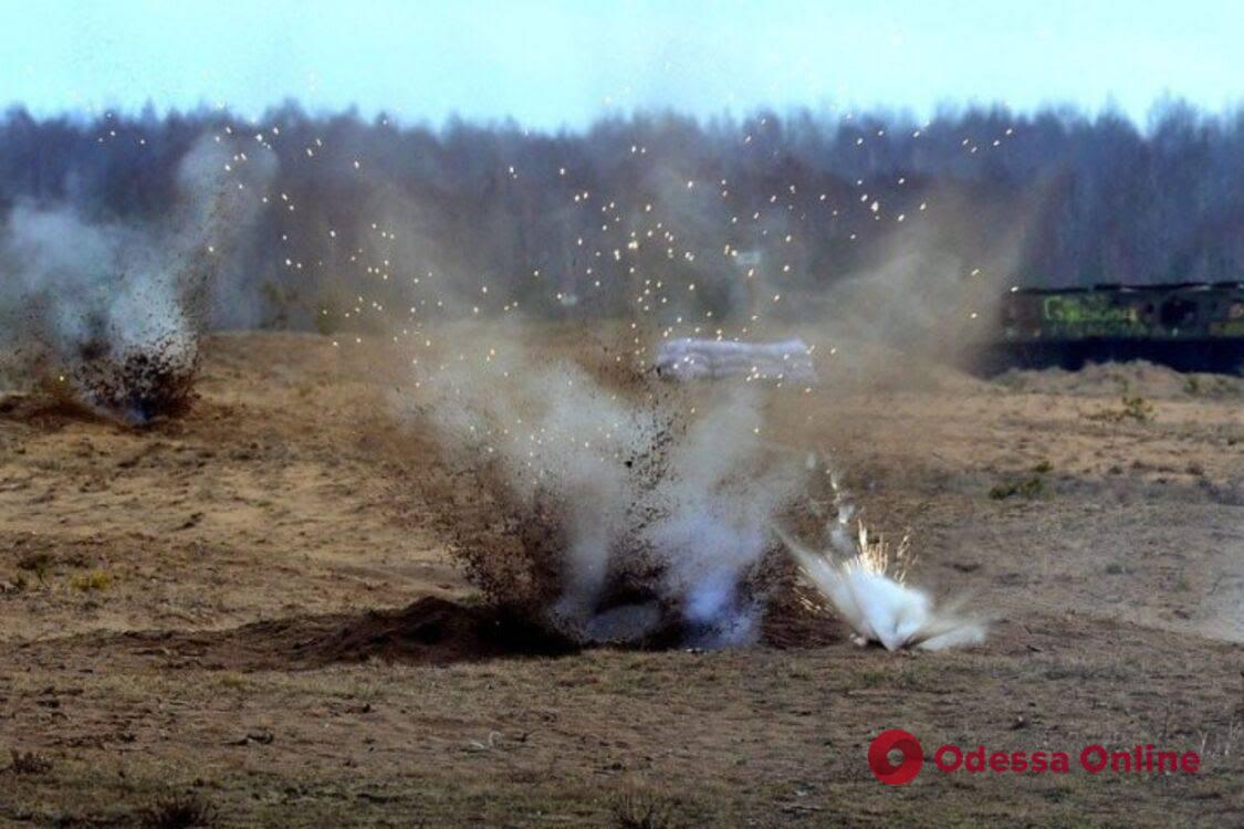 Российский самолет обстрелял ракетами Сумскую область