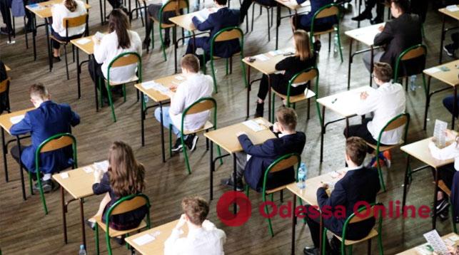 Украинские выпускники смогут сдать школьные экзамены в Польше