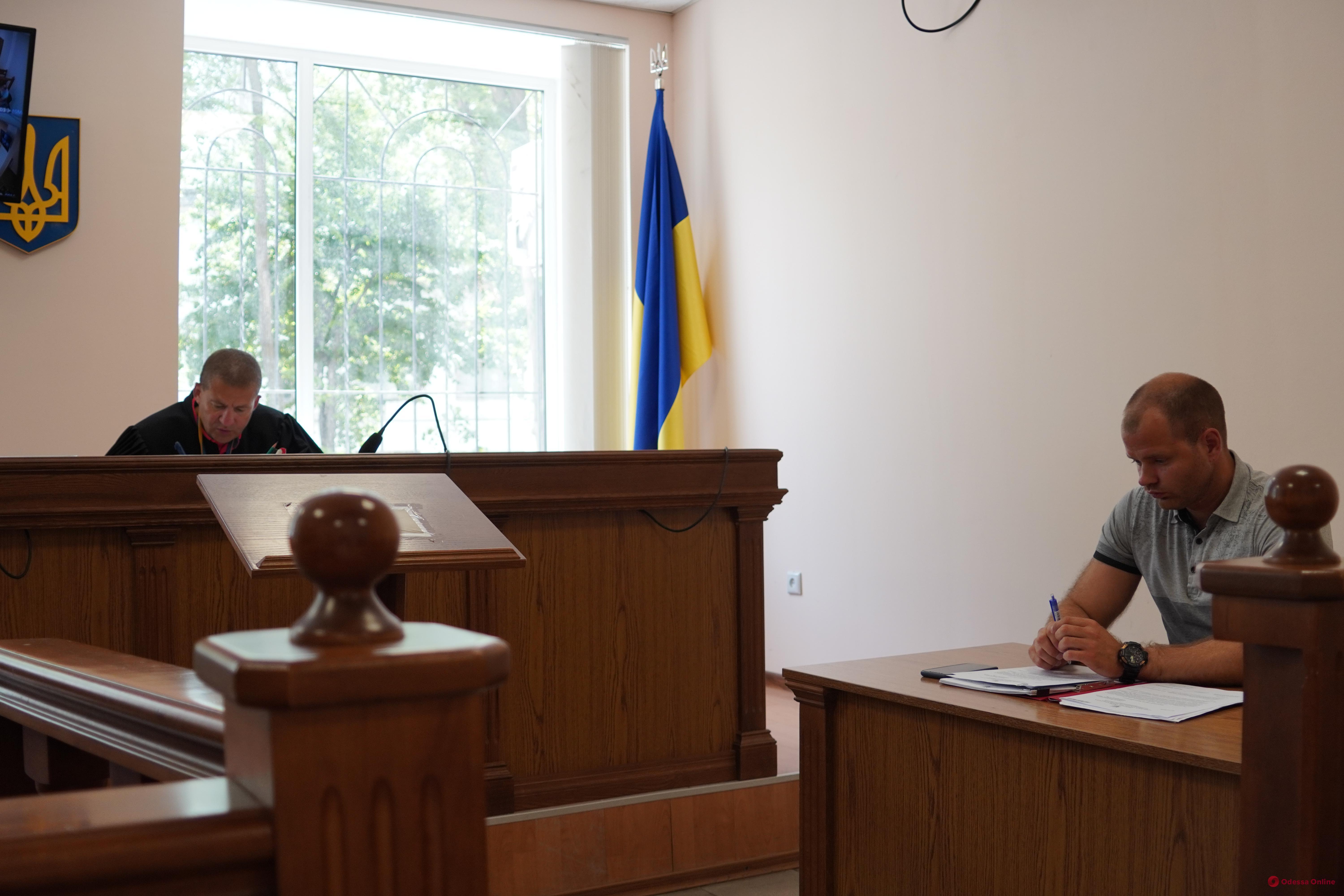 Восемь лет и конфискация имущества: суд вынес приговор жителю Одесской области, который сотрудничал с террористами