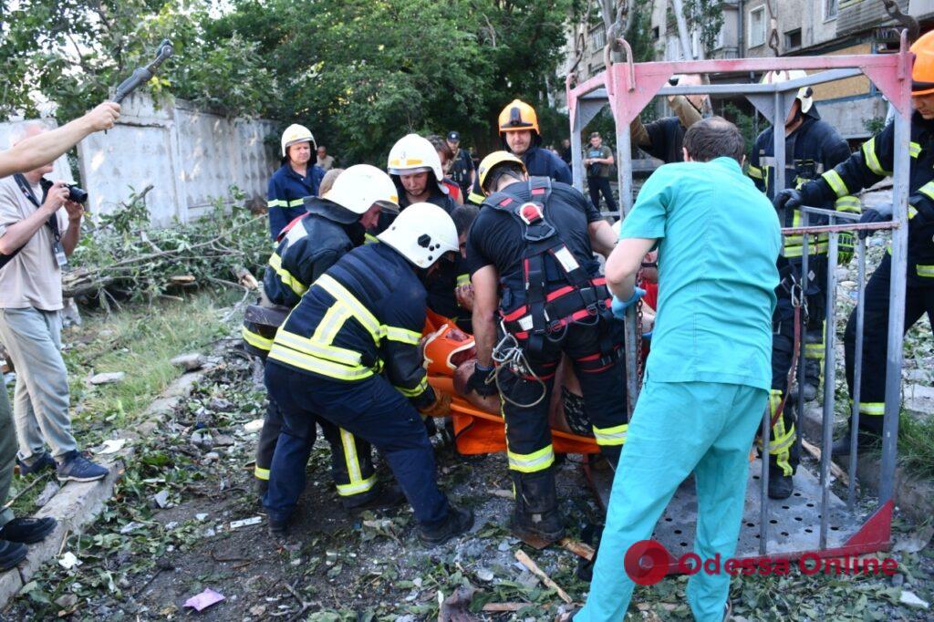 Ракетный удар по дому в Николаеве: количество погибших увеличилось