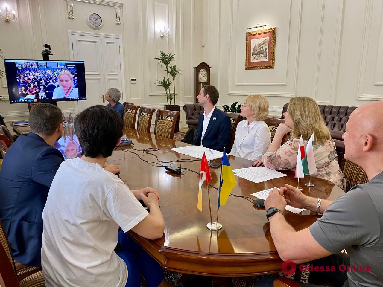 В Одессе провели телемост с украинскими детьми, покинувшими страну из-за войны (фото, видео)