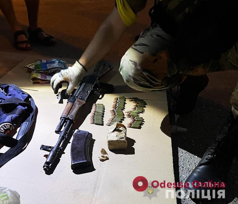 В Одессе торговец оружием с российским удостоверением во время задержания взорвал гранату — пострадали трое полицейских