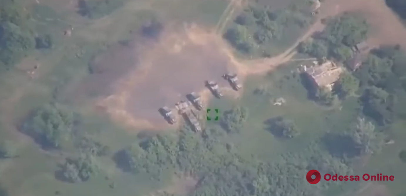 Украинские артиллеристы уничтожили РСЗО оккупантов (видео)