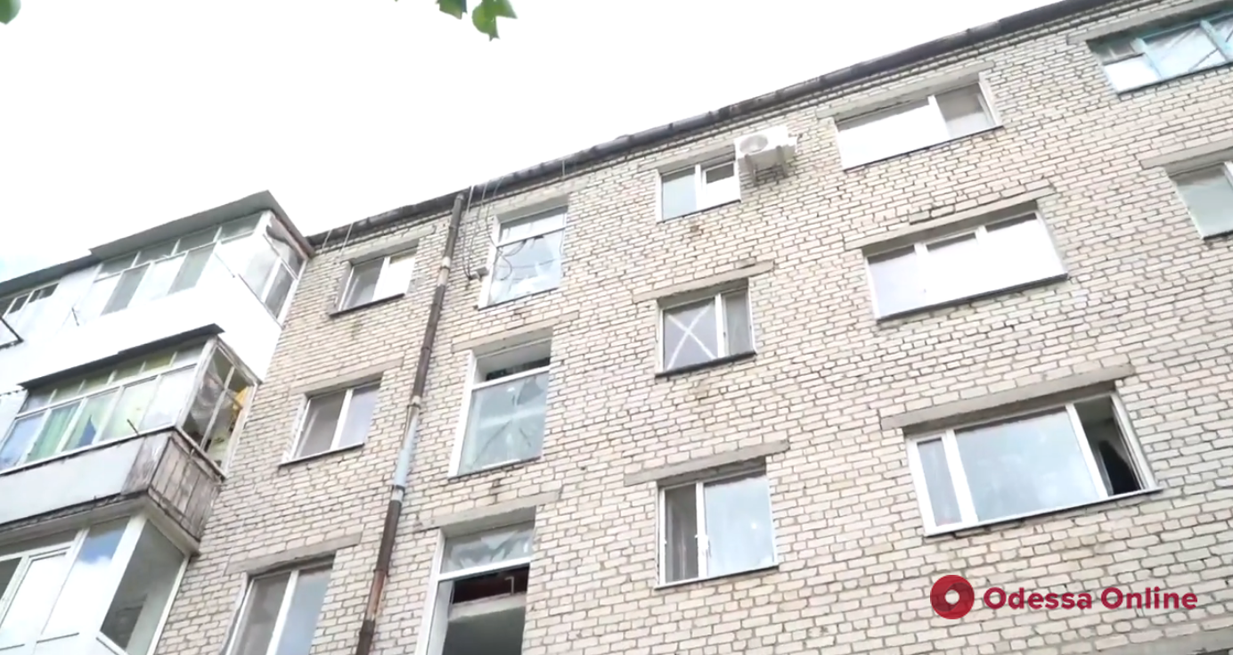 Рашисты выпустили по Николаеву семь ракет — есть погибший и раненые (видео)