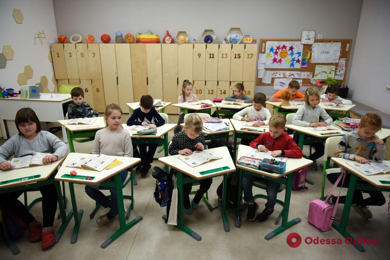 Верховная Рада сняла ограничения на количество учеников в классах