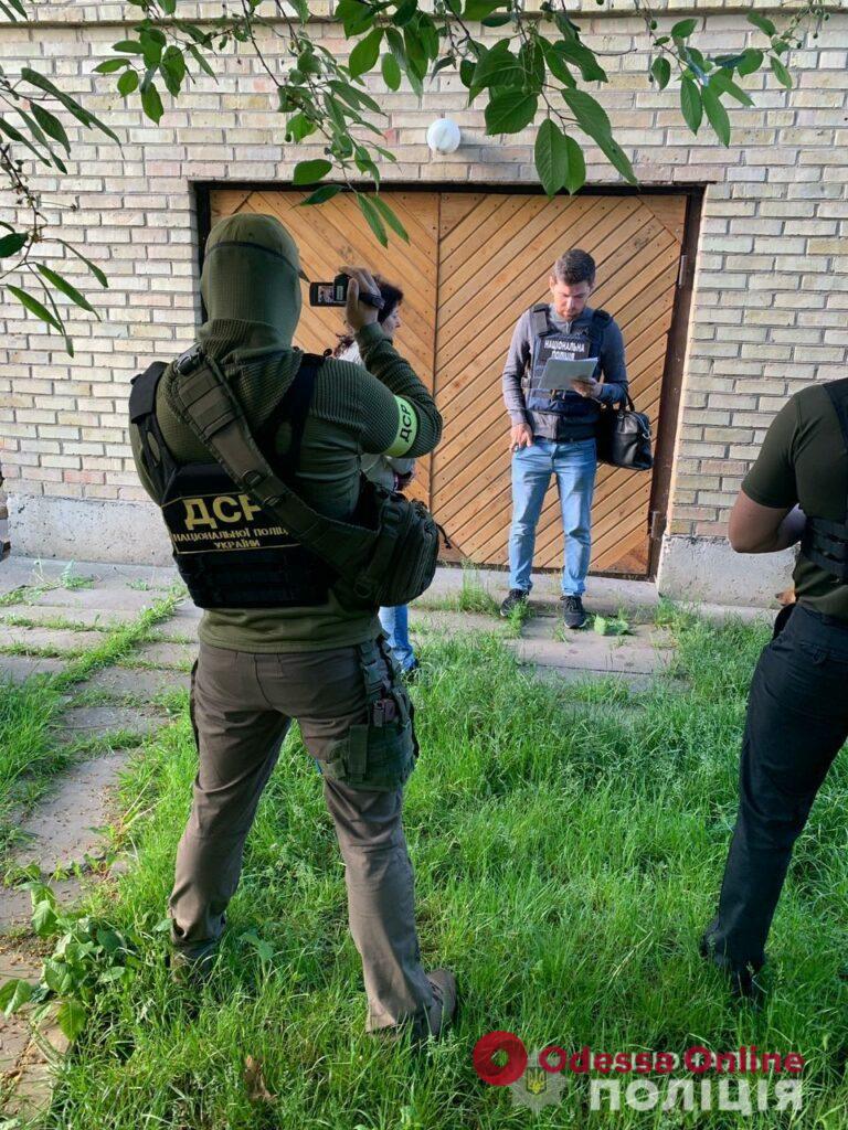 Полиция задержала пособницу оккупантов, которая вместе в рашистами грабила дома в Ирпене