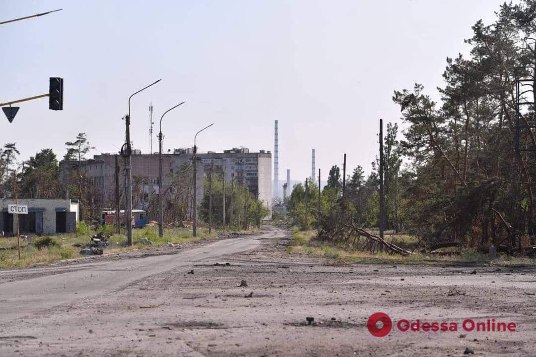 Гайдай: оккупанты ударили по Врубовке огнеметной системой, вошли в Орехов, штурмуют Северодонецк