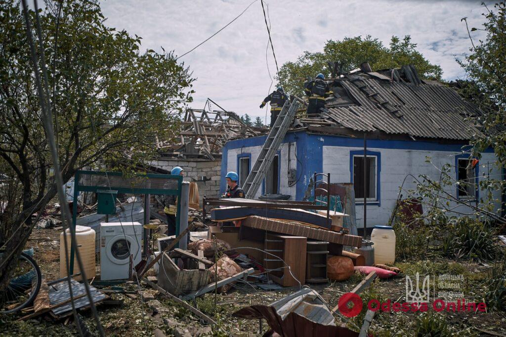 Авиаудар по Донецкой области: оккупанты повредили 29 домов (фото)