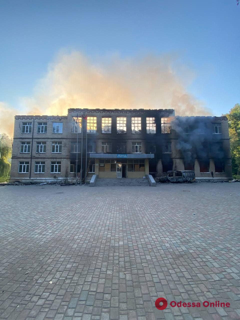 Обстреляли «Градами»: в Авдеевке оккупанты уничтожили уже третью школу