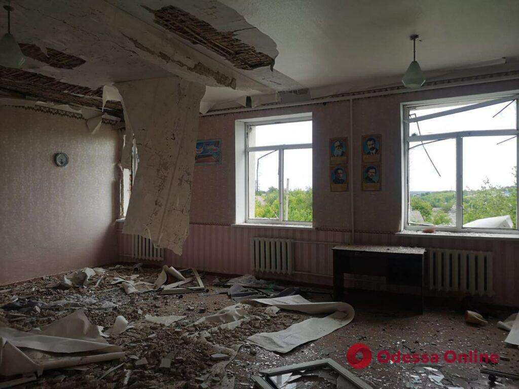 Оккупанты обстреляли школу в Торецке и завод в Авдеевке (фото)