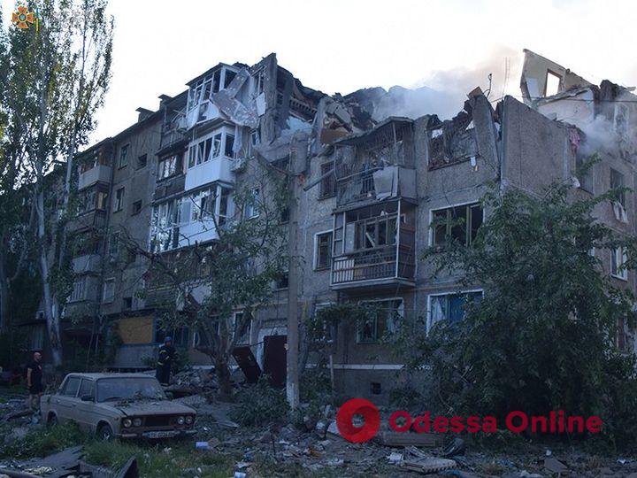 Ракетный удар по дому в Николаеве: число погибших возросло до трех