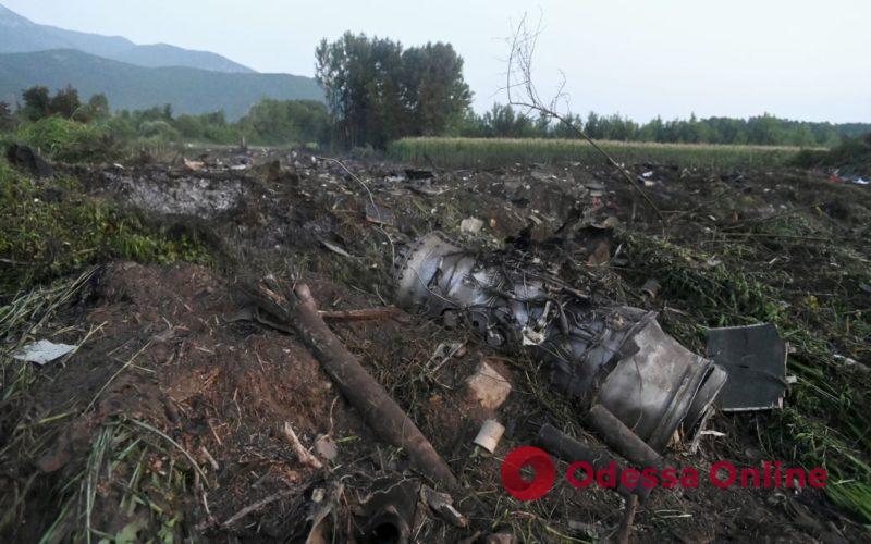 Авіакатастрофа Ан-12 у Греції: рятівники знайшли тіла всіх членів екіпажу
