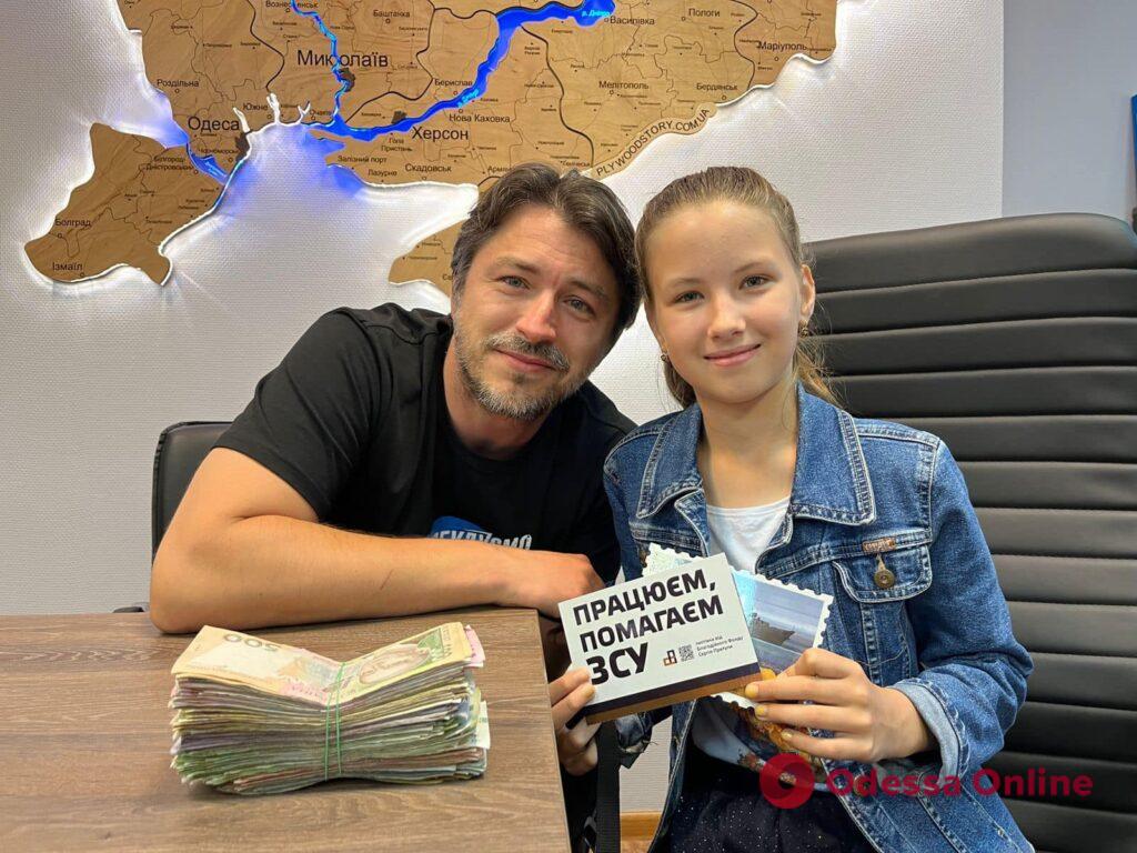 Десятилетняя чемпионка мира по шашкам собрала 21 тысячу гривен для ВСУ