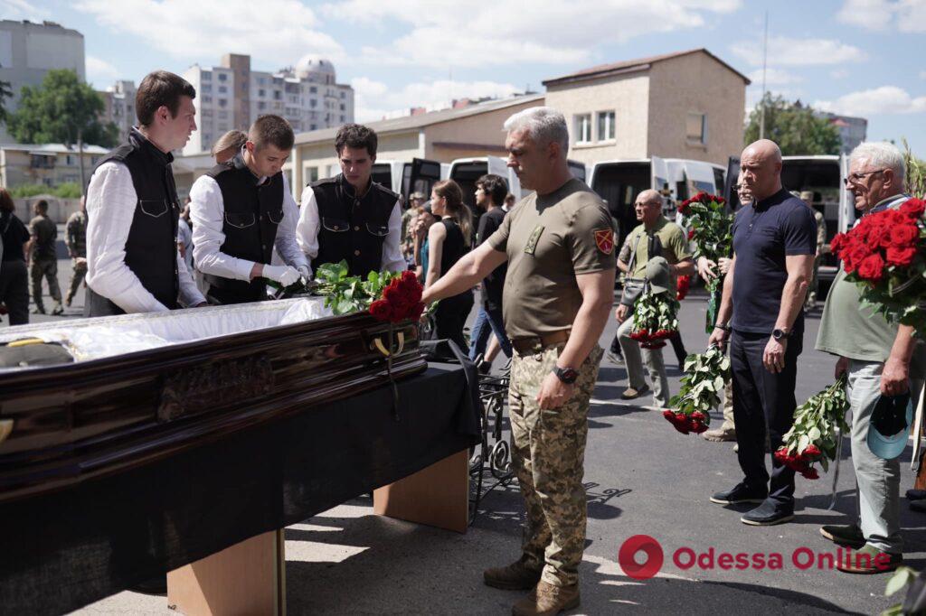 В Одессе простились с командиром 28-й ОМБр Виталием Гуляевым