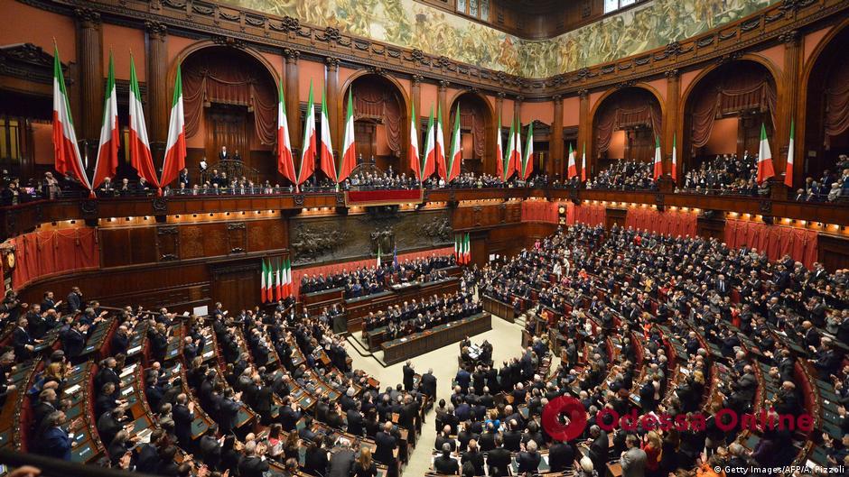 Президент Італії розпустив парламент: у вересні в країні пройдуть дострокові вибори