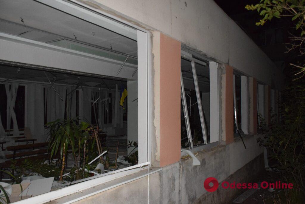 Війська РФ вночі нанесли ракетний удар по Одещині: є поранені (фото, відео)