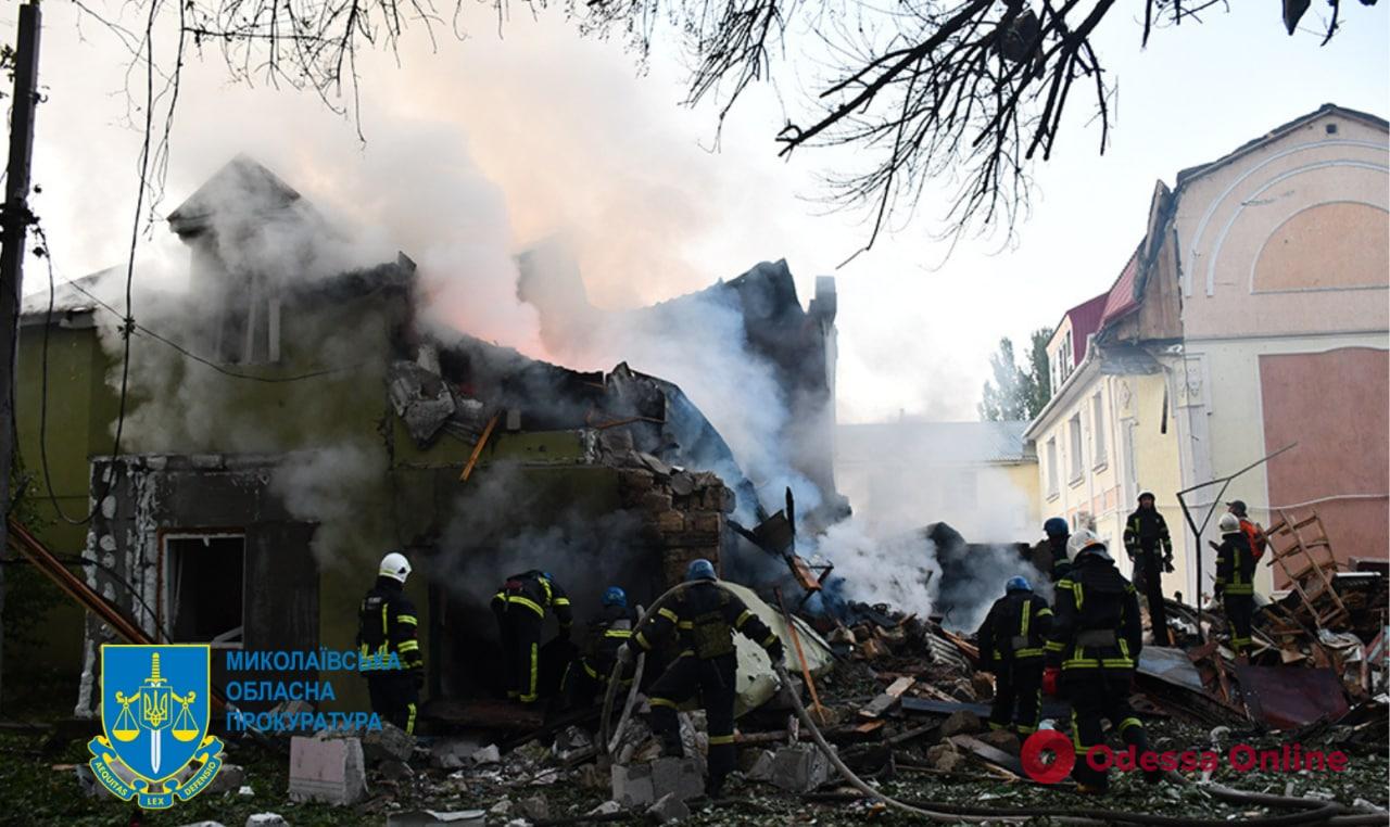 Масований обстріл Миколаєва: постраждали 12 цивільних